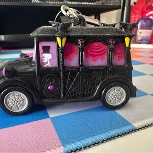 Bath & Body Works Halloween Hearst Pocketbac holder.